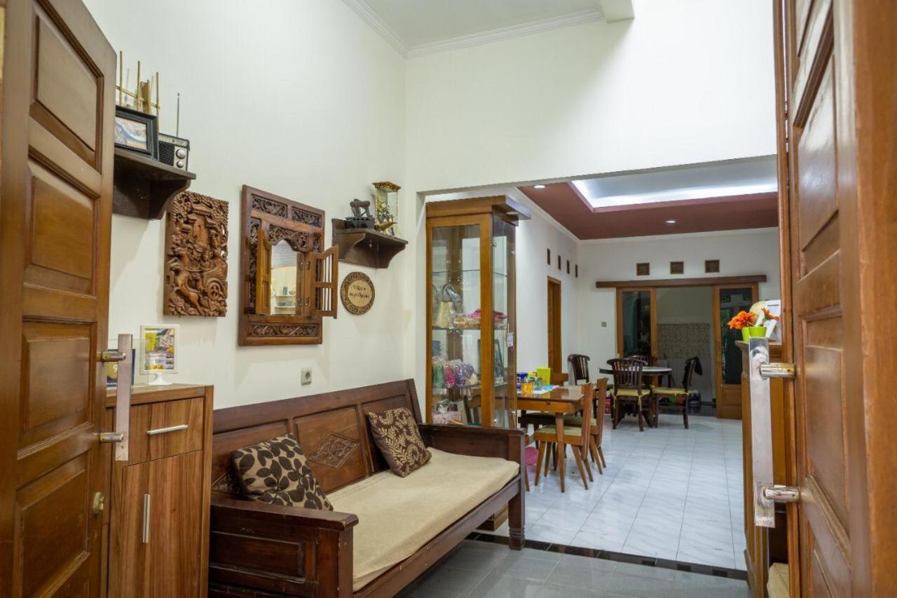 Zenrra House Hotel Bandung Exterior foto